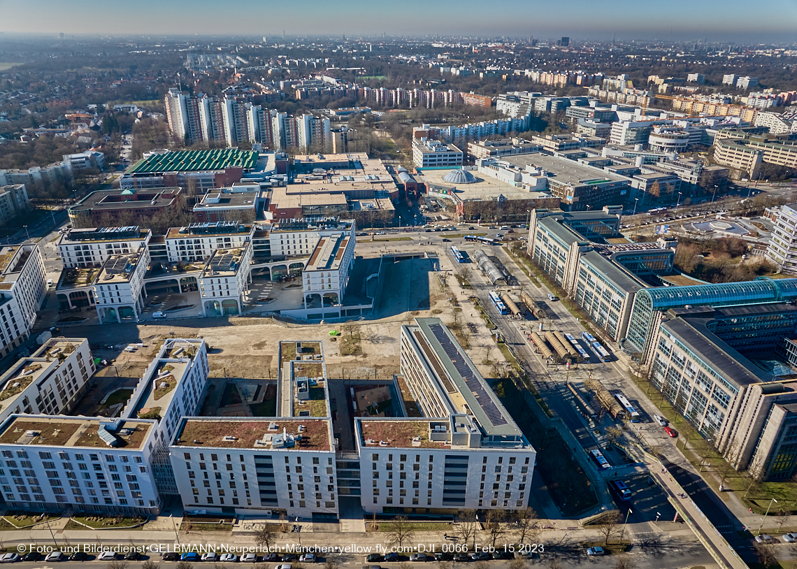 15.02.2023 - Perlach Plaza - Rentenversicherung - SHAERE - Allianz in Neuperlach
